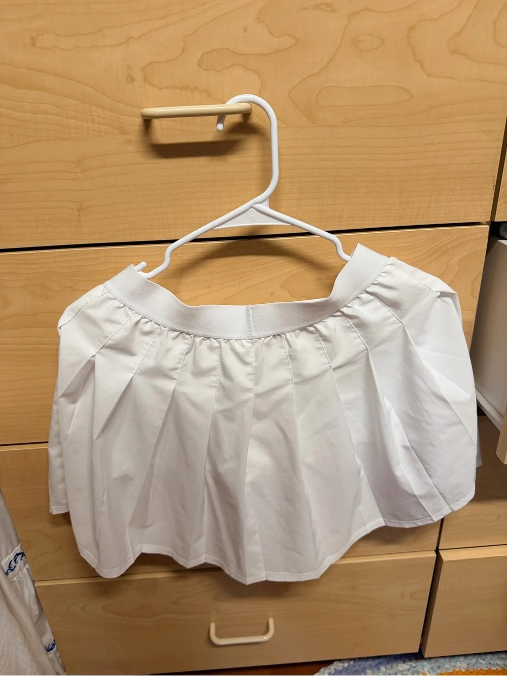 ALO Yoga White Pleated Skater Skirt